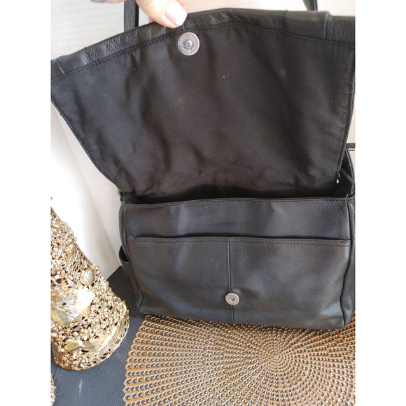 Rolfs Leather Foldover Flap Shoulder Bag - Picture 3 of 11
